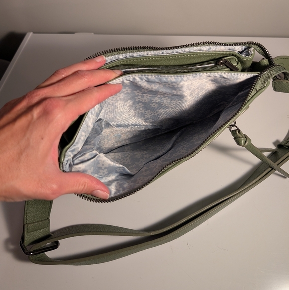 Purse/Clutch/Wallet BUNDLE - Picture 4 of 11